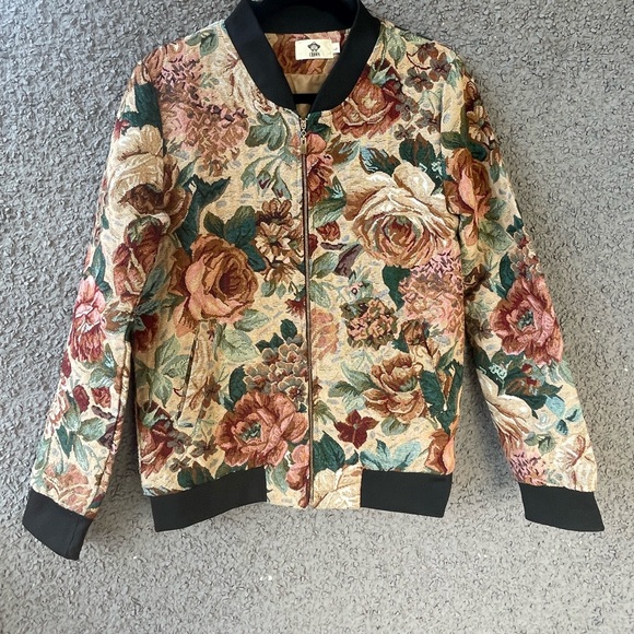 Tapestry Floral Bomber Jacket - Picture 4 of 11
